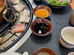 -阿山卓·野生菌火锅·纳西火塘烤肉