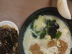 -灵芝妹子海鲜米线(瓦房店新玛特店)