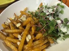 -BHC炸鸡(明洞总店)