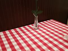 -红宝石·鲜奶小方·海派西点房(南丹店)