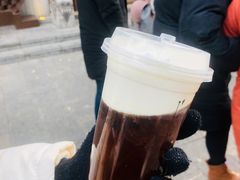 红茶芝士奶盖-沪上阿姨鲜果茶(世茂广场宽厚里店)