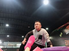 -嘿哟动霸CHUA·新潮玩运动娱乐中心·蹦床滑冰团建乐园