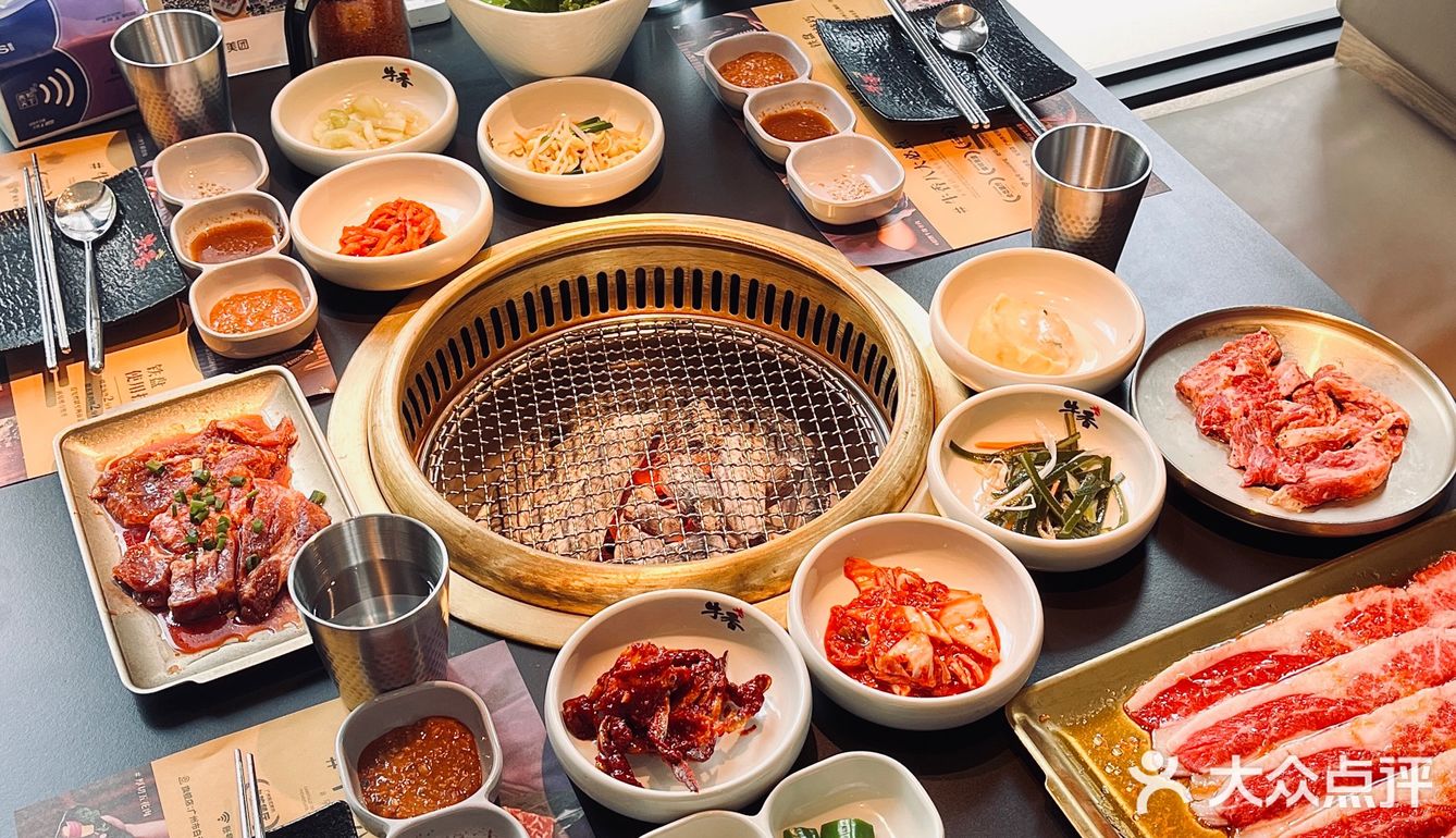 🦀️辣酱蟹+🥩炭火烤肉！全程坐等投喂！