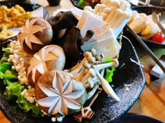 菌菇拼盘-湊湊火锅·茶憩(杭州湖滨银泰in77店)