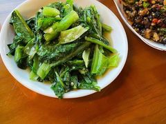 -临江餐馆二楼美食部落