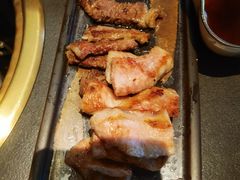 -铭牛烧肉·和牛海鲜自助(高新月牙湖店)