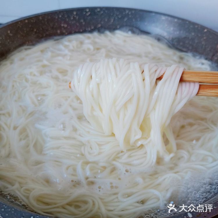㊙️家庭版芝麻酱拌面，香气浓郁，好吃到舔盘❗