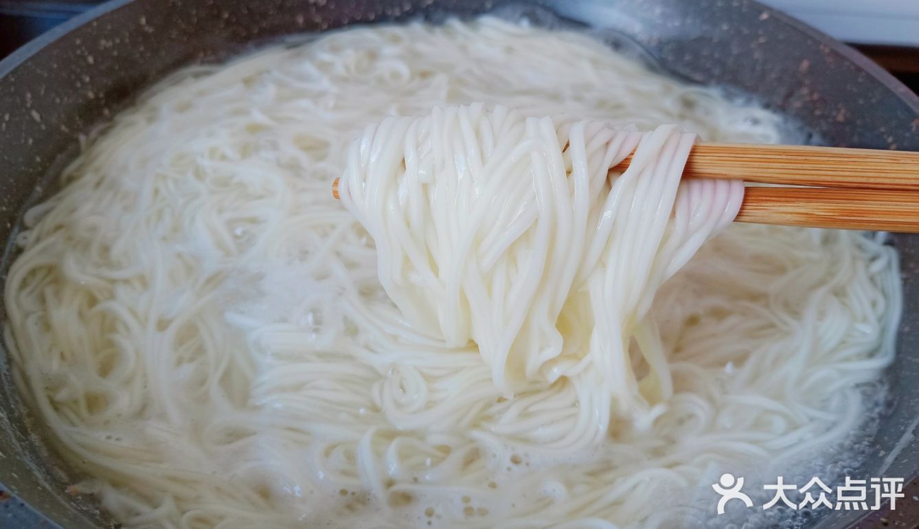 ㊙️家庭版芝麻酱拌面，香气浓郁，好吃到舔盘❗