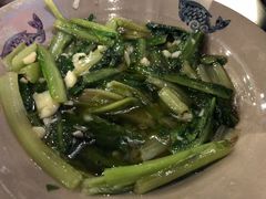 油麦菜-潇湘阁(昆泰国际大厦店)