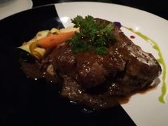 红酒烩澳洲牛脸肉-C&R西班牙餐厅