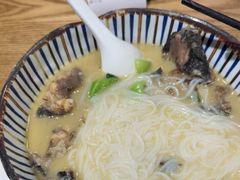 -鲜越鲜鱼粉(财富购物中心店)