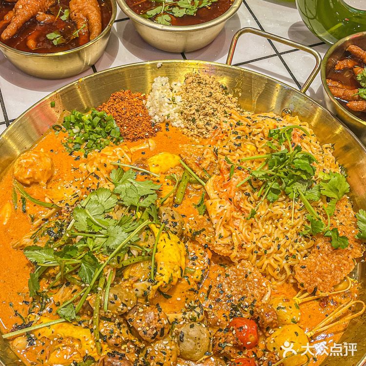 老板说这个是内蒙古的展现！真的很有创意了