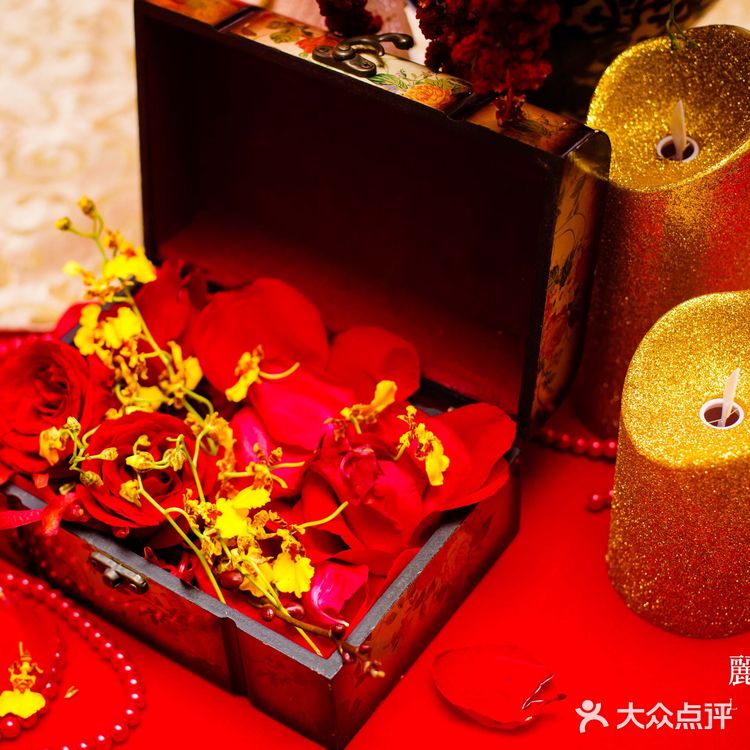 红蓝撞色新中式婚礼 | 时尚立体感超强
