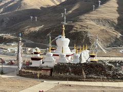 -比如骷髅墙景区