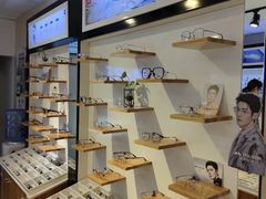 -MiRi眼镜·蔡司·星趣控·尼康控优点视觉合作店(南京东路店)