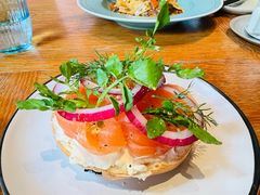 三文鱼贝果-THE CANNERY&JUJU 新鲜海鲜·牛排美食酒廊