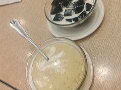 -佰搭果·广式茶餐厅(西华路店)
