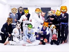 -菠萝格斗巴西柔术训练馆