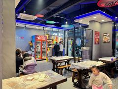 -老街烧烤大排档·地道湖北菜·龙虾馆(汉口火车站店)