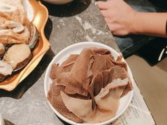 -牛YO寿喜烧·铁板烧和牛火锅自助(市府恒隆店)
