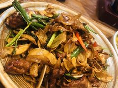 野生菜炒牛肉-滇越乘象云南餐厅(次渠店)