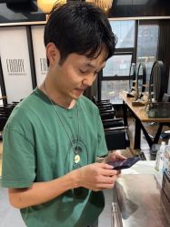 -FRIDAY星期五专业美发沙龙