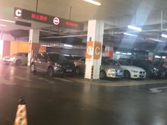 -万象城-停车场