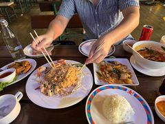 -Green Tree Rest. & Pub