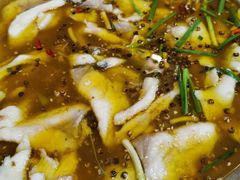 激情椒麻鱼-八张桌子(老店)