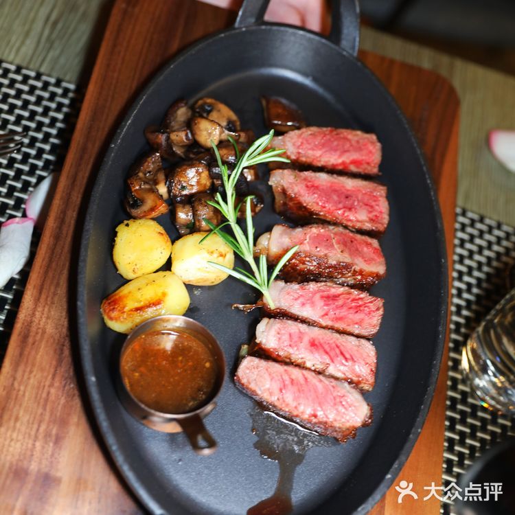 魔都探店|唯美西餐,我被圣丹尼种草啦