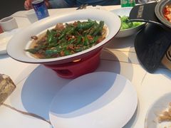 -阿瓦山寨·湘菜现炒·剁椒鱼头王(咸阳总店)