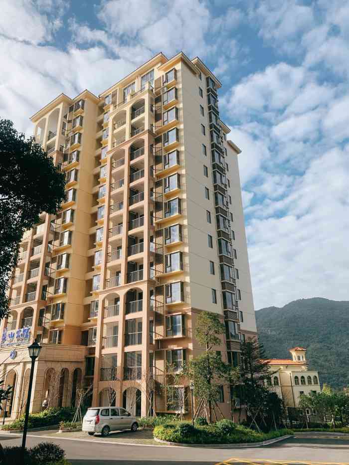 十里蓝山蓝山公馆酒店-"入住:车开到酒店门口后被告知前台在2公里.
