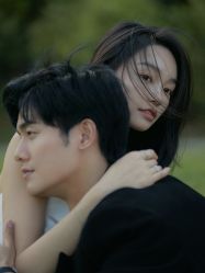 点击看大图 -至臻微拉婚纱摄影