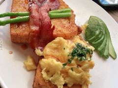 -Common Table · Brunch & Coffee