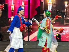 -南风大剧院莎梦二人转剧场