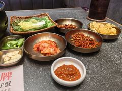-草家酱蟹炭火烤肉店(珲春南路二店)
