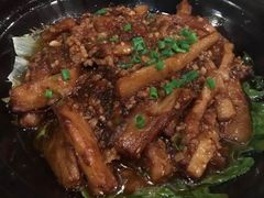 鱼腩焖茄子-老廣食堂(区庄店)