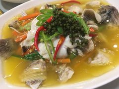 -一栋洋楼云南菜馆