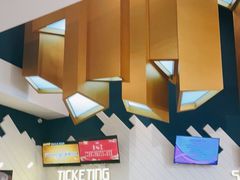 -梅龙镇广场