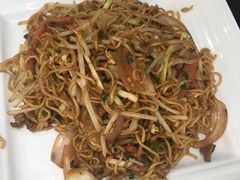 豉油皇肉炒面-玉兰苑一等茶餐厅