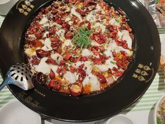 -渔语鱼新川菜Bistro(万象天地店)
