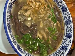 -叶新小吃店(来凤小区总店)