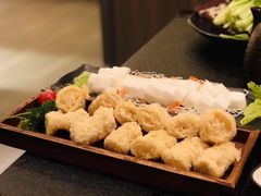 炸响铃-湊湊火锅·茶憩(打浦桥日月光店)