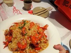 -肥肥虾庄·金牌油焖大虾(汉街SKP店)