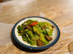 凉瓜炒牛肉-李记潮汕砂锅粥(营福路店)