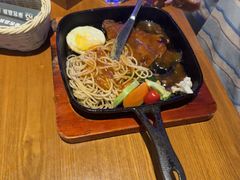 -豪客嘉族·麦尼顿西餐厅(乐福天下店)