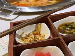 -老房老舍重庆火锅(假日城市店)