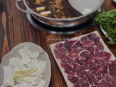 牛展-肥婆麻辣火锅.顺德首创药材麻辣火锅(容桂店)