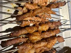 -三个大叔烤羊肉串·歌手驻唱·碳烤鲜肉(西三旗店)