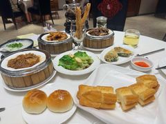 -凤凰楼酒家·粤宴点心(华强北店)